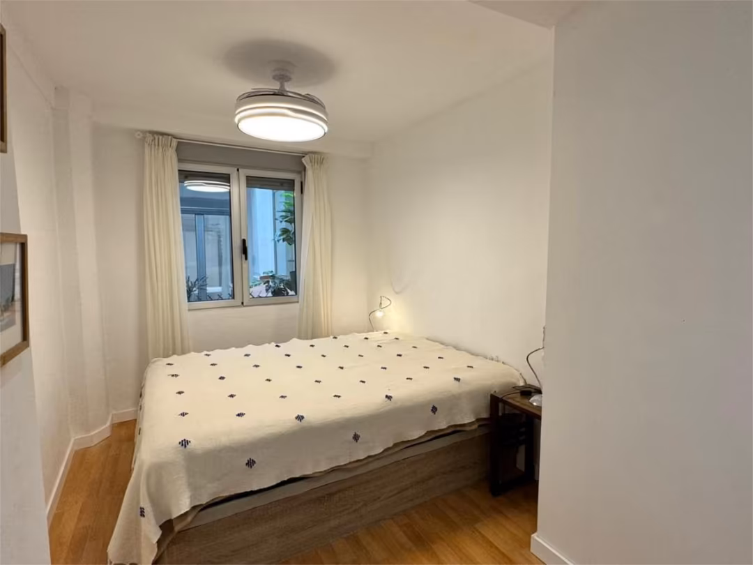 Piso en  Carrer del Comte de Montornés 28 - Foto 4