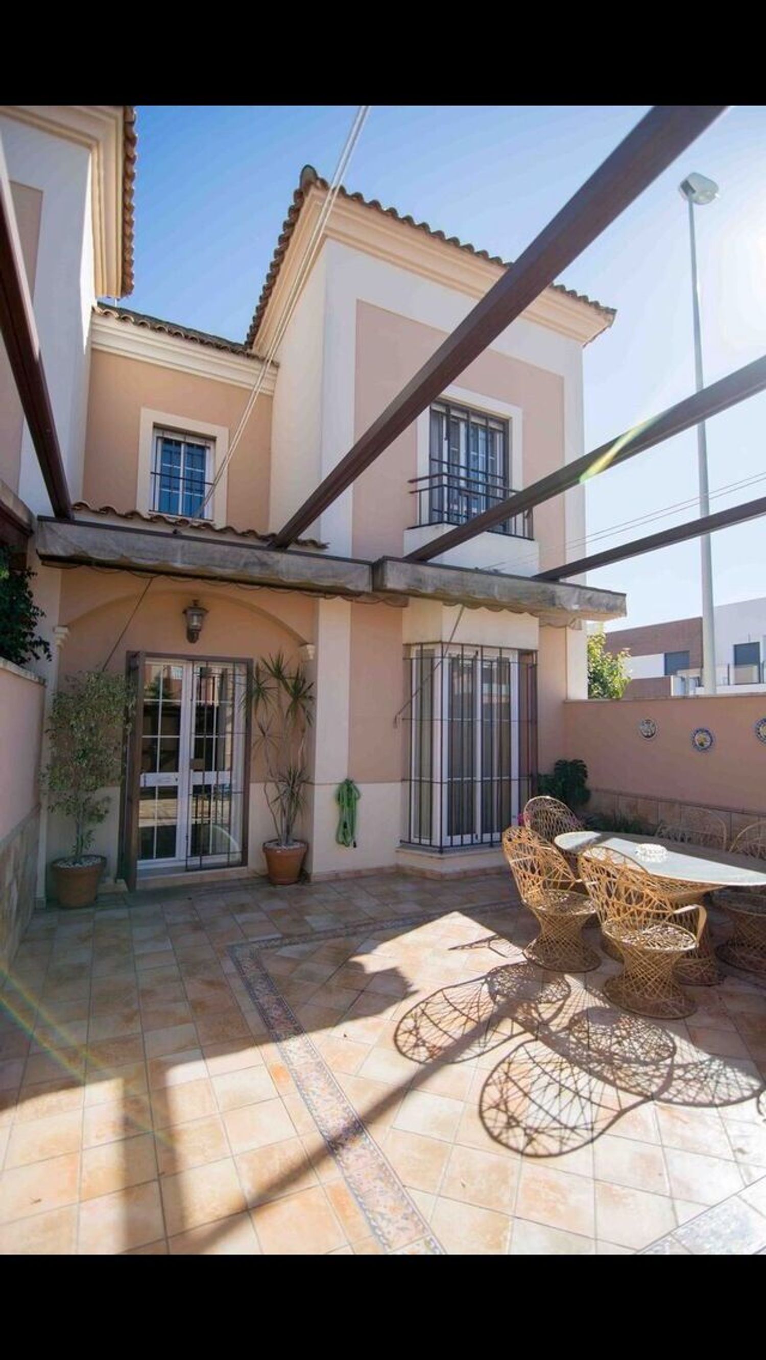 Chalet adosado en avenida Alonso Quijano, 12 - Foto 2