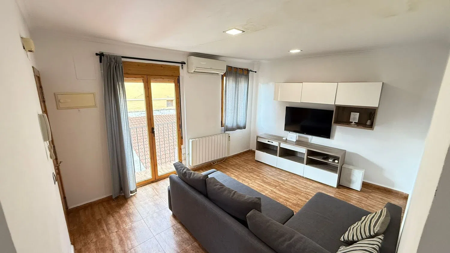 Piso en plaza de la Santa Creu, 7 - Foto 1