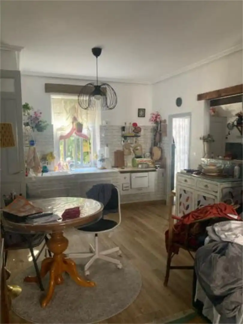 Casa adosada en Venta de Baños - Foto 2