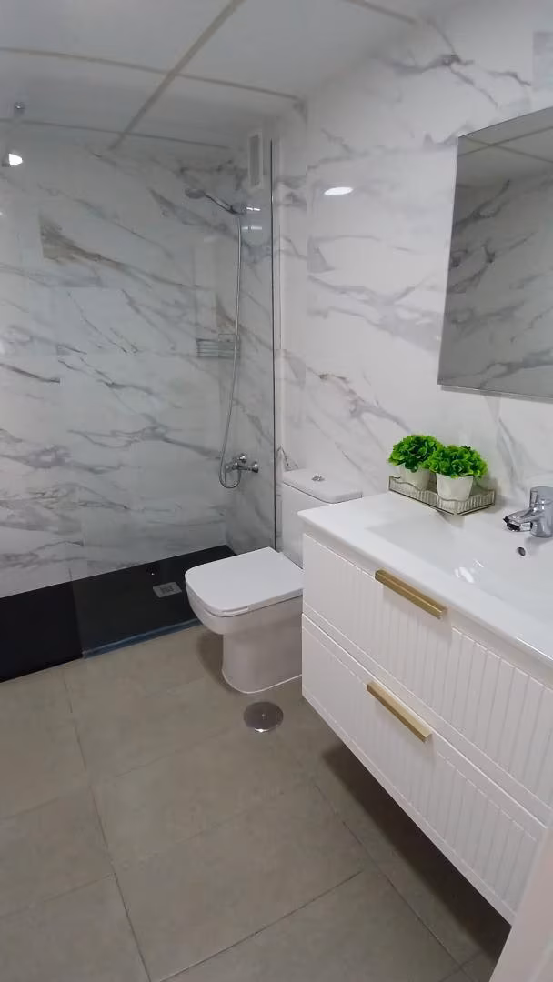 Piso en  Calle del Doce de Octubre 6 - Foto 3