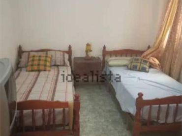 Casa adosada en Muy cerca del hospital - Foto 5