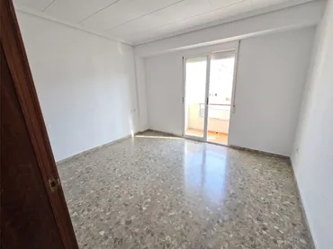 Piso en  Carrer de l'Escultor Piquer 3 - Foto 3