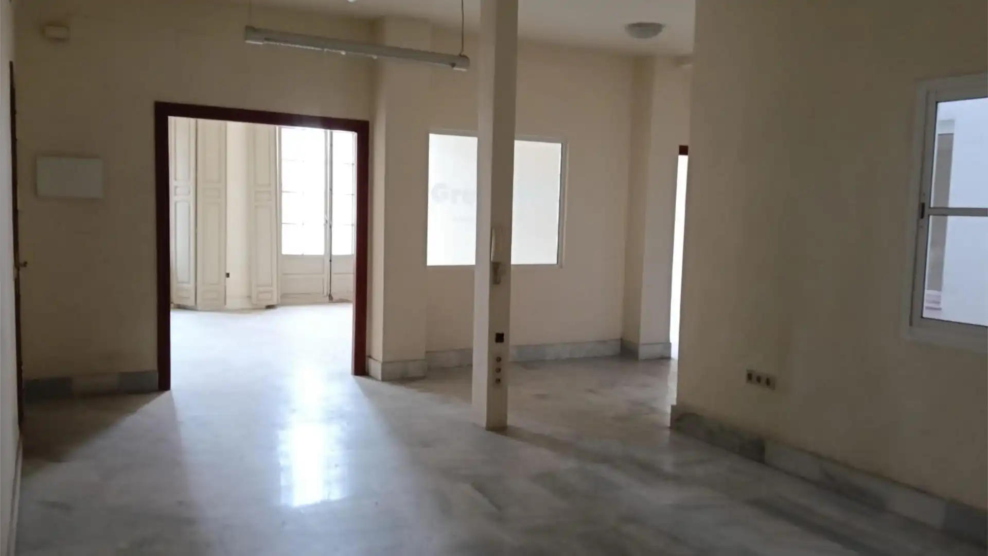 Piso en  Plaza de la Constitución 2 - Foto 2