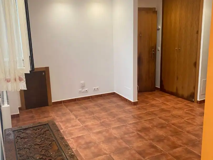 Piso en  Calle Atilano Sanz 1 - Foto 3