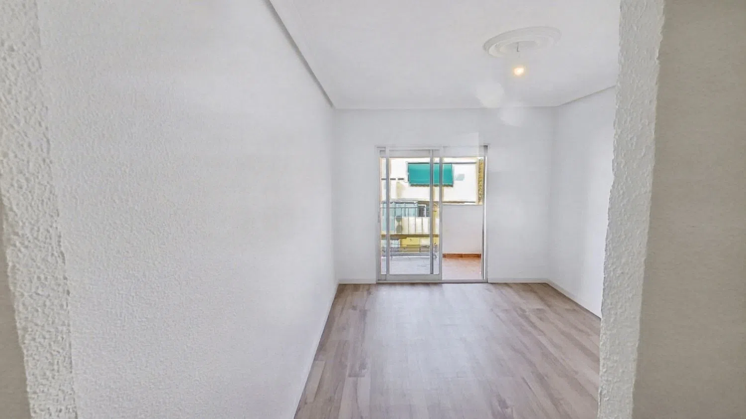 Piso en Reyes Católicos - Foto 7