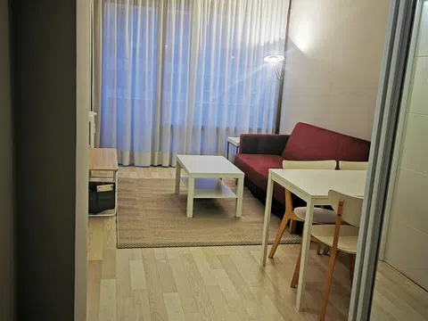 Piso en avenida del General Perón, 25