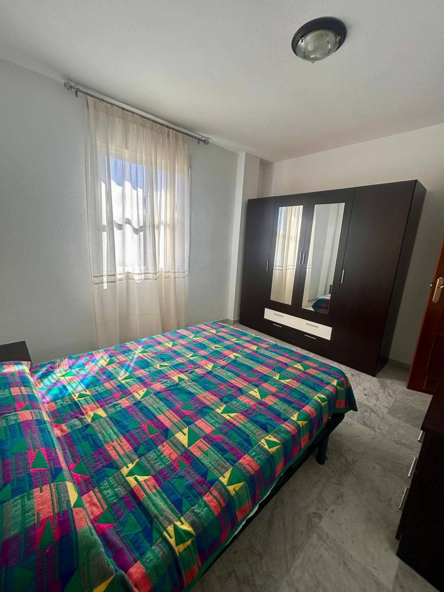 Chalet adosado en Urb. el capricho Barrio Alcolea - Foto 18