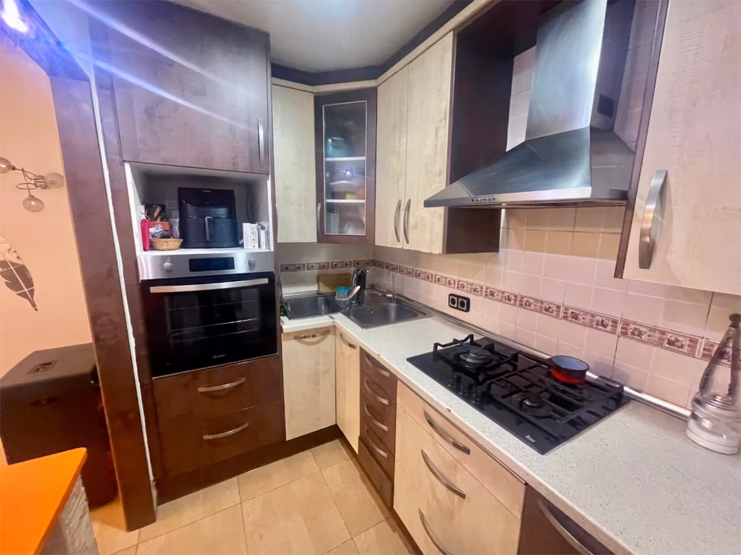 Piso en  Carrer de Josep Miquel 8 - Foto 6