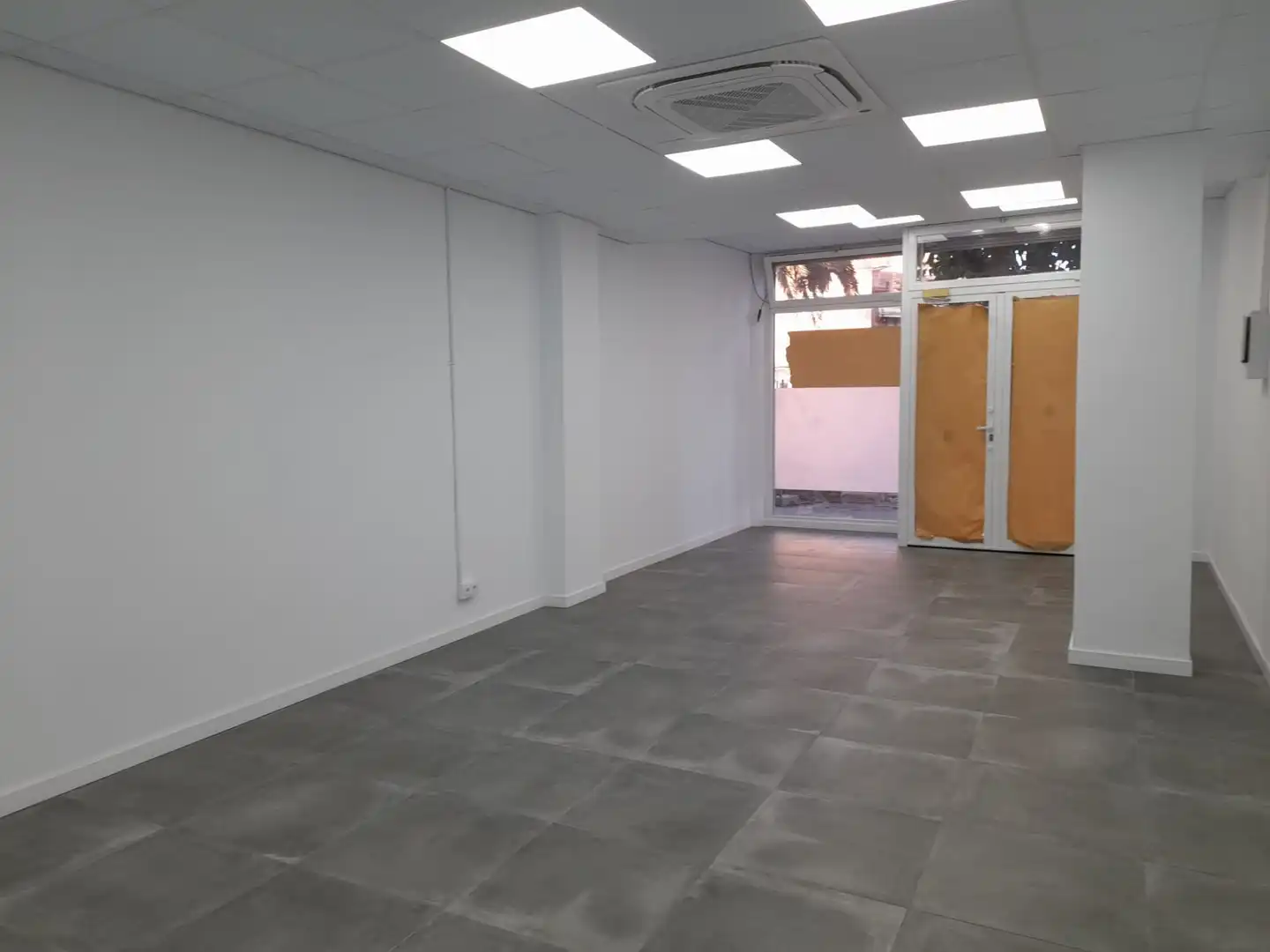Local comercial en  CORNELLA - Foto 15