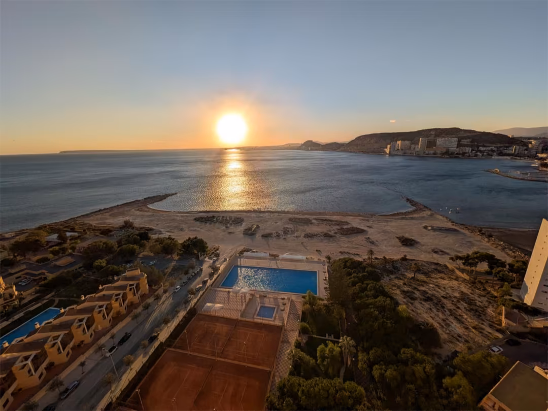 Apartamento en  Avinguda de la Costa Blanca 22 - Foto 2