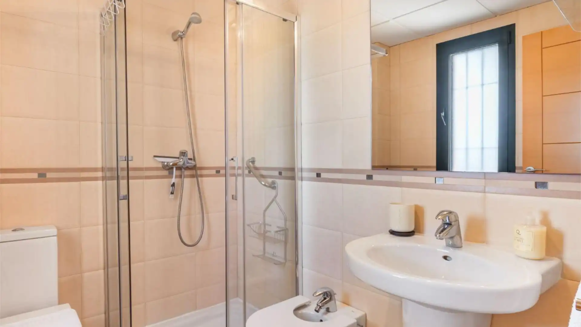 Casa adosada en  Calle Teodosio 12 - Foto 33