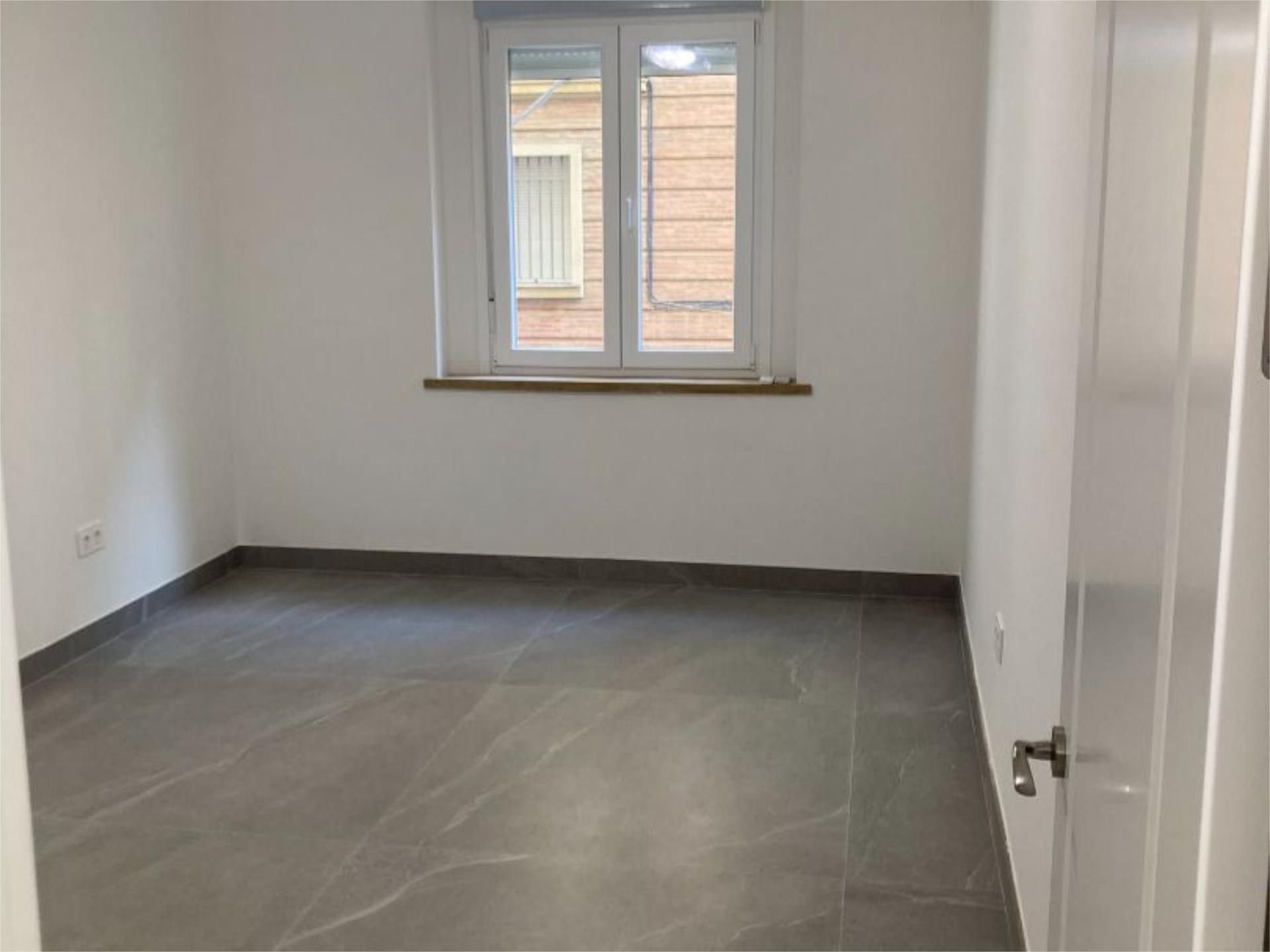 Piso en  Calle Infante Carlos de Borbón 16 - Foto 4