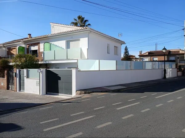 Chalet pareado en Manuel de Falla, 2 - Foto 1
