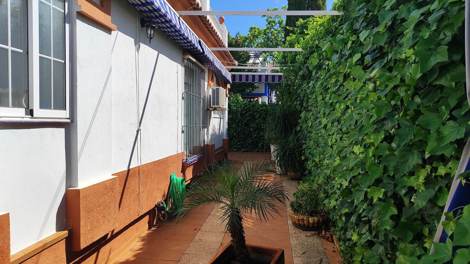 Chalet pareado en Gines - Foto 3