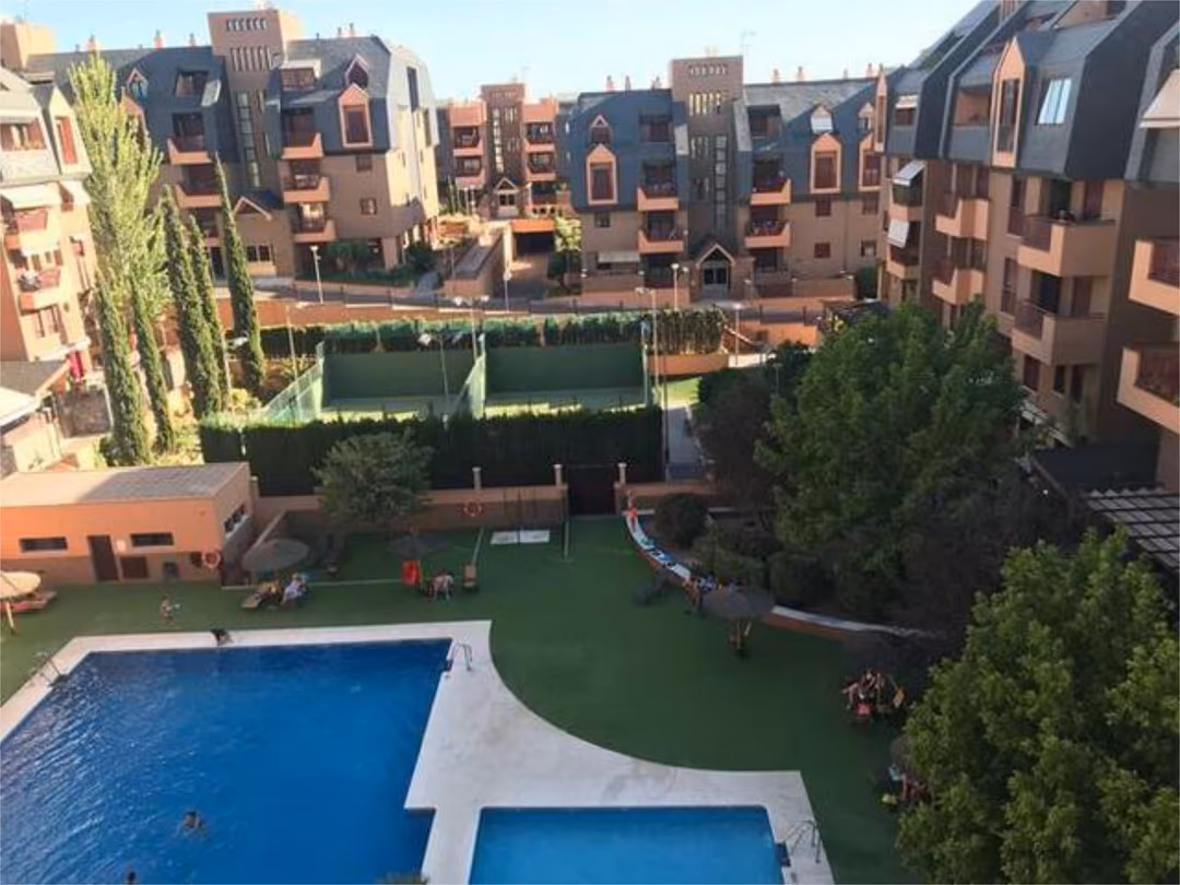 Piso en El Serrallo - Foto 3