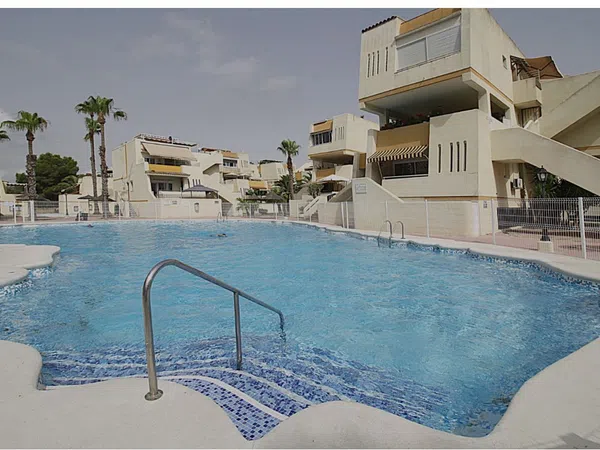 Chalet adosado en avenida dels Pinars, 241 UrbanizacinGavinesIII