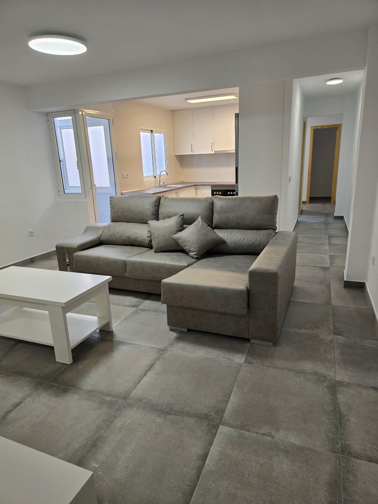 Piso en calle Angustias, 4