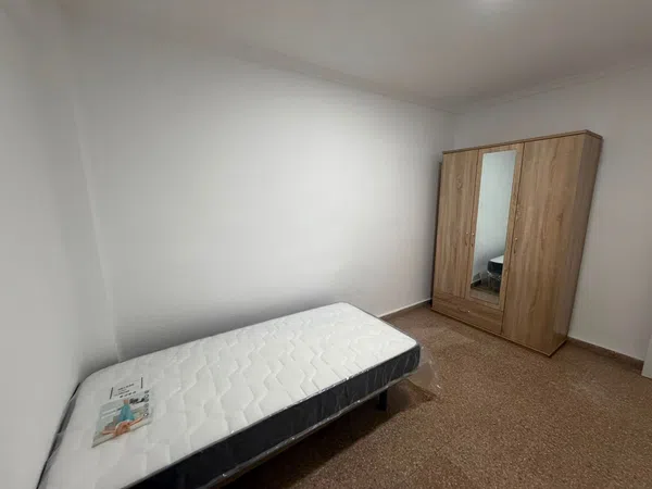 Piso en Plaza Dolcainers de Tales, 2, Zona Plaza Illes Columbretes - Foto 6