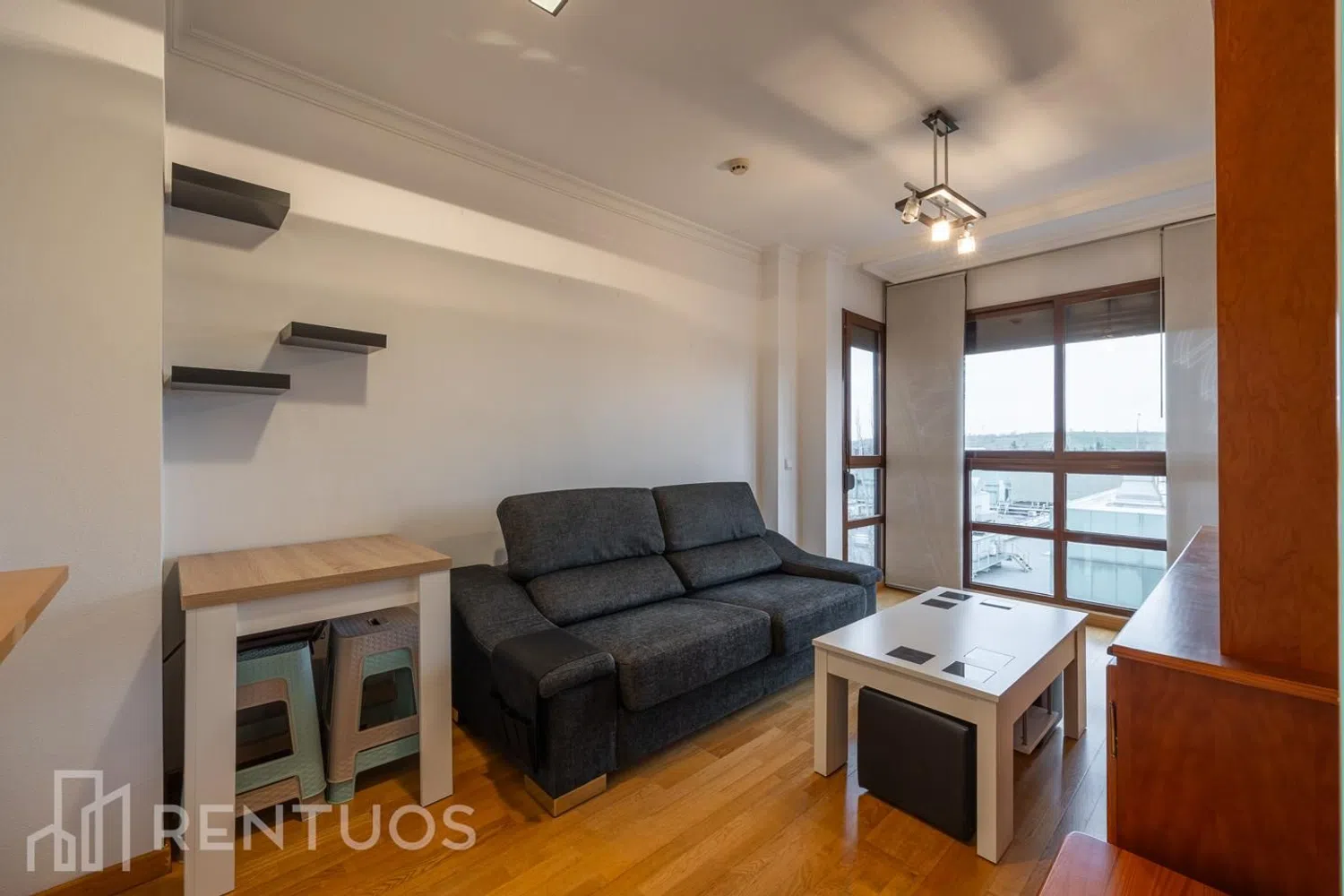 Piso en calle de Deyanira - Foto 1