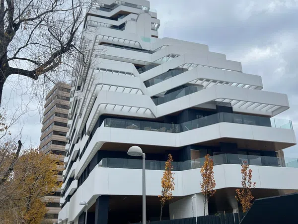 Piso en calle de Juan Esplandiú, 21