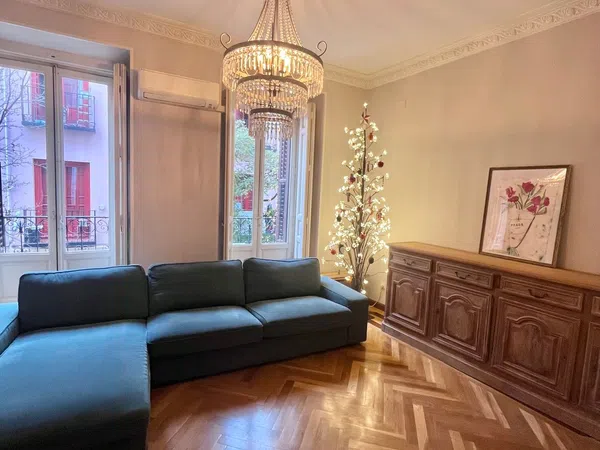 Piso en calle de Lavapiés, 25