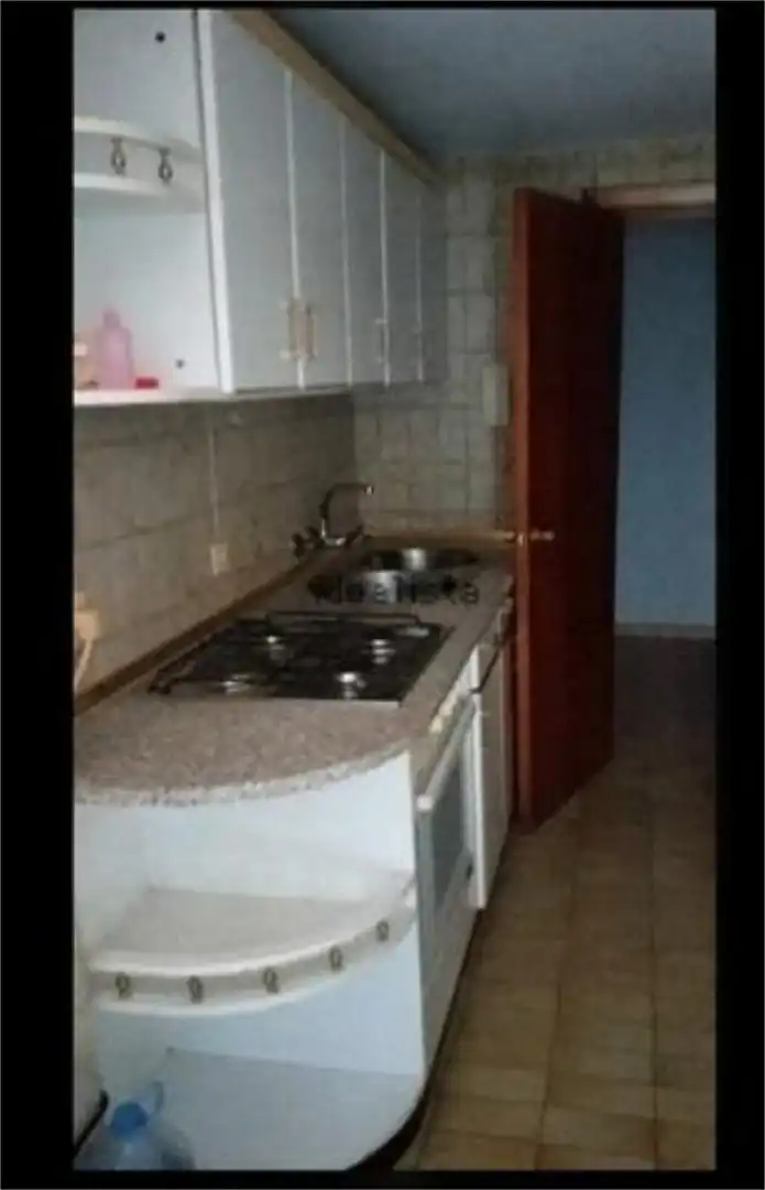 Piso en barrio - Foto 9