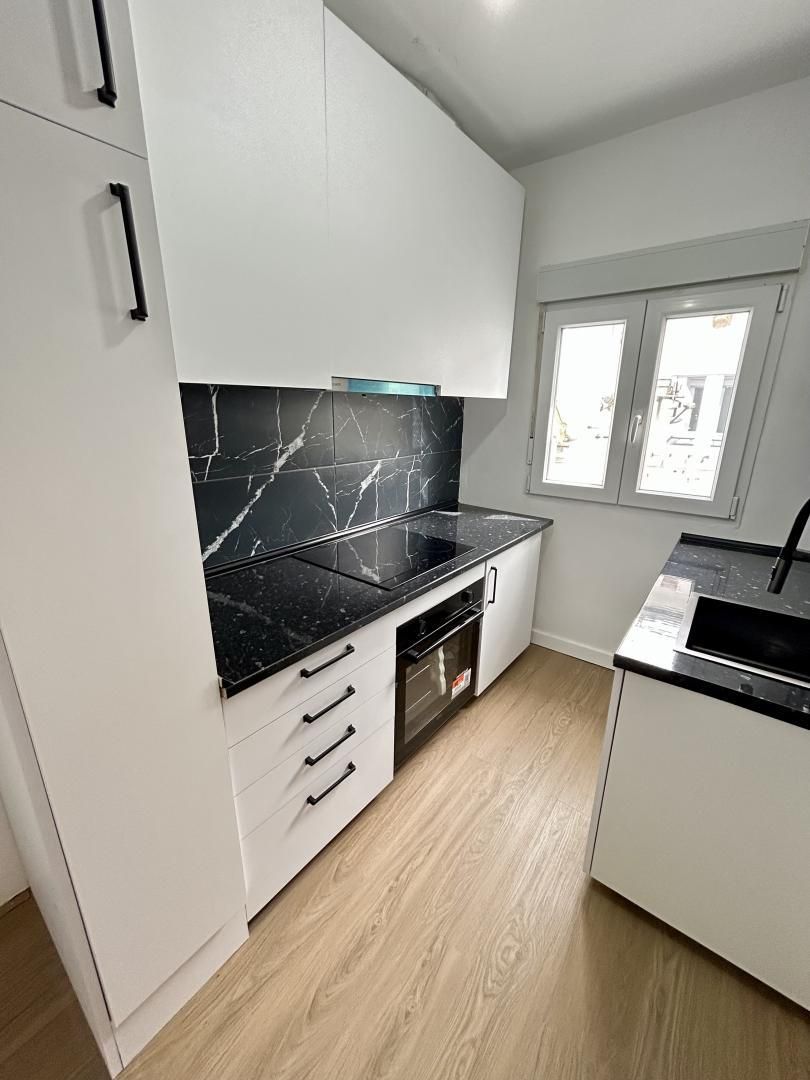 Piso en  Calle Vargas Machuca 1