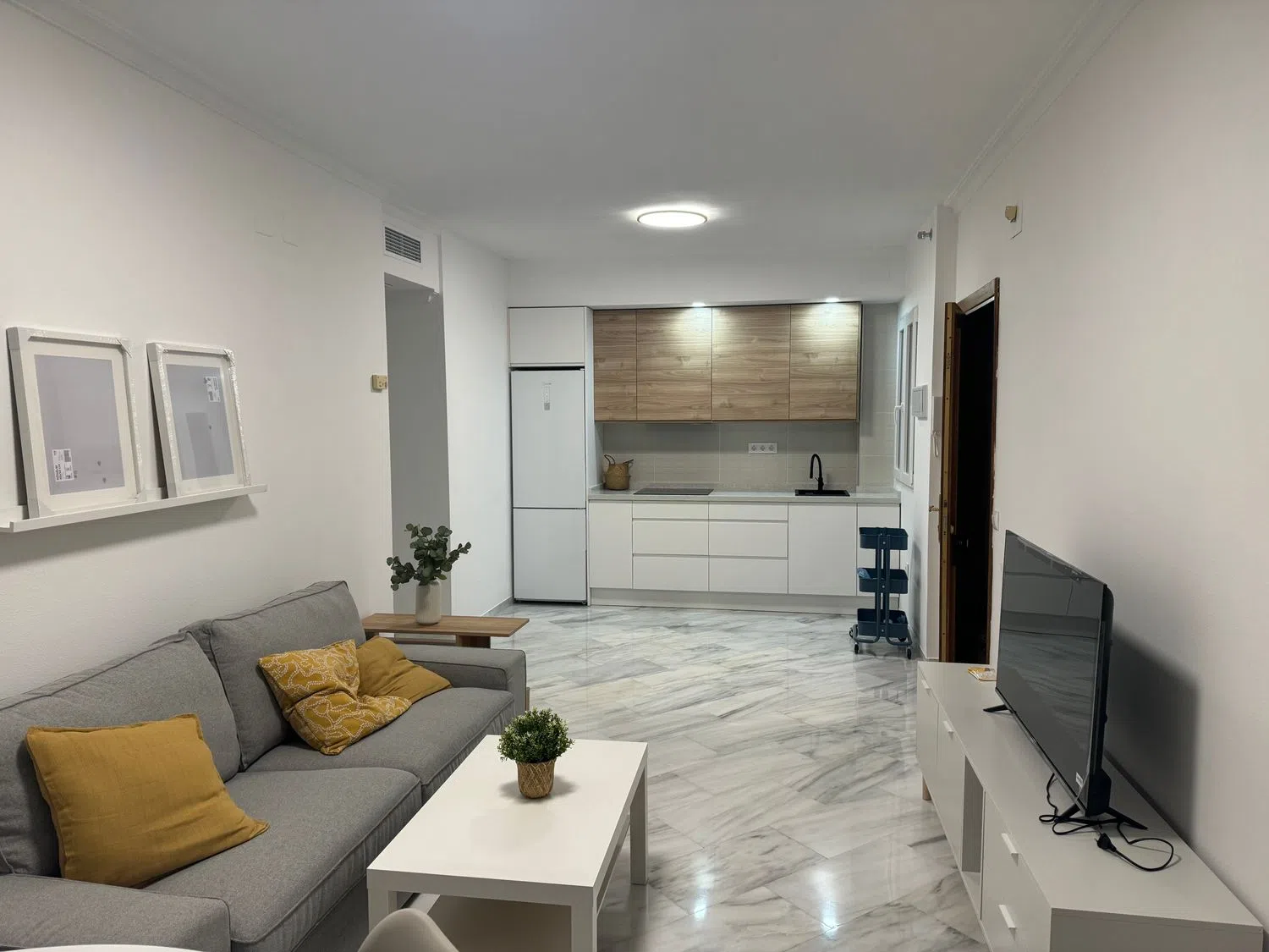 Piso en calle Juan Antonio Cavestany, 20 a - Foto 1