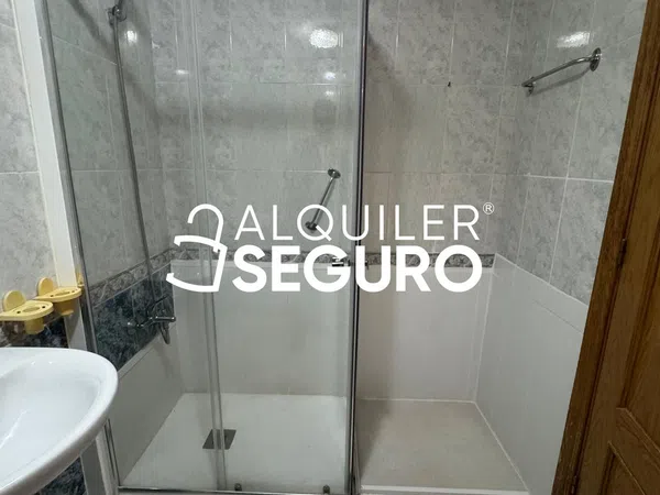 Piso en Calle Río Guareña - Foto 11