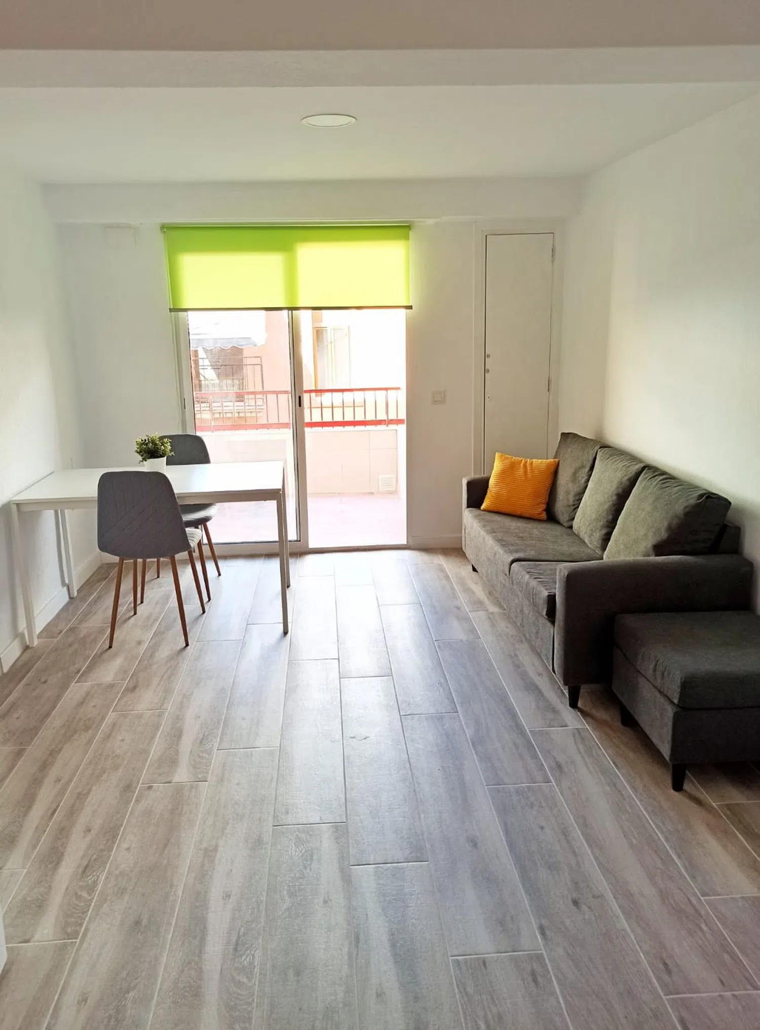 Estudio en calle de les Alqueries de Bellver, 29 - Foto 2