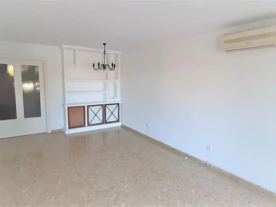 Piso en  Rotonda de Santa Eufemia S/N - Foto 9