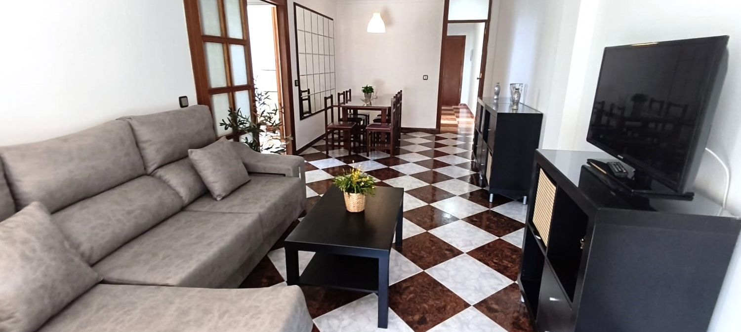Piso en Plaza Valentin Ortigosa, Los Guindos - Parque Mediterráneo - Santa Paula - Foto 9