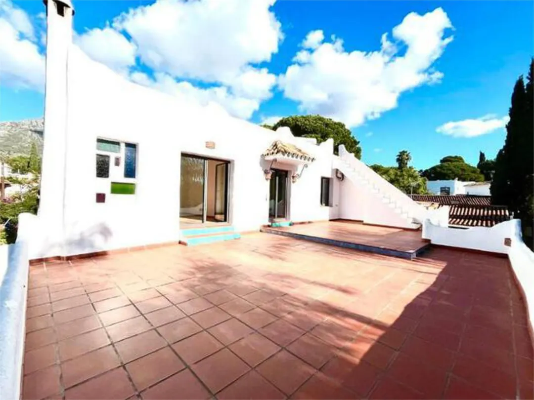 Casa adosada en Nagüeles - Foto 5