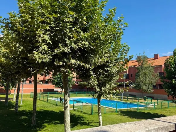 Chalet adosado en Calle Villafrades de Campos, 39, Las Villas - Valparaíso, Las Villas - Valparaíso - Foto 1