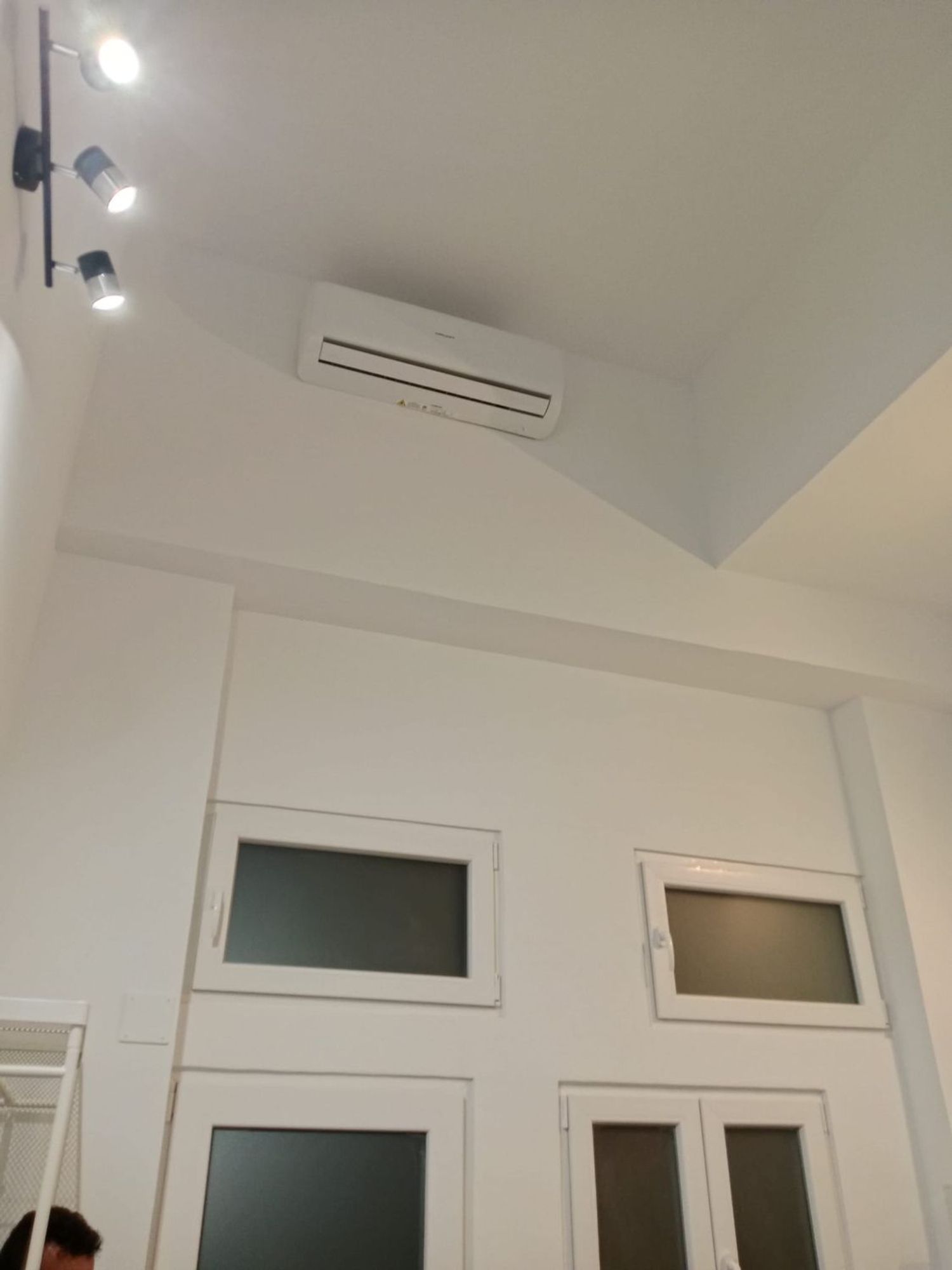 Piso en calle de Llorenç Salom, 11 - Foto 3