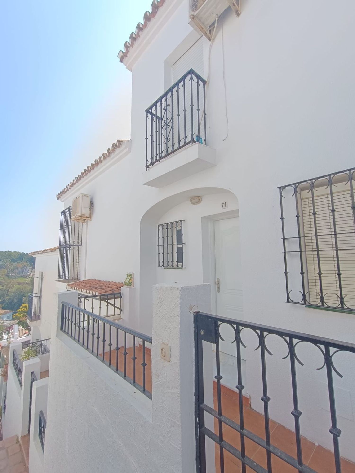 Chalet adosado en Calle Almuñécar, 71, Zona Centro Comercial Torrequebrada - Foto 4