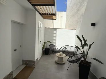 Casa adosada en  Avenida María Auxiliadora 36 - Foto 1