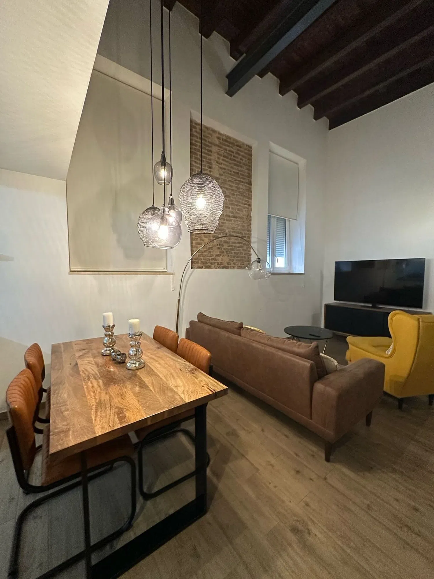 Dúplex en Barrio Puerta Carmona-Puerta Osario-Amador de los Ríos - Foto 1