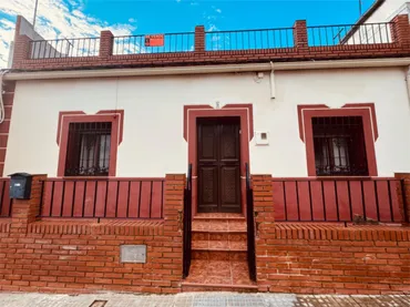 Casa adosada en  Calle San Andrés 9 - Foto 1