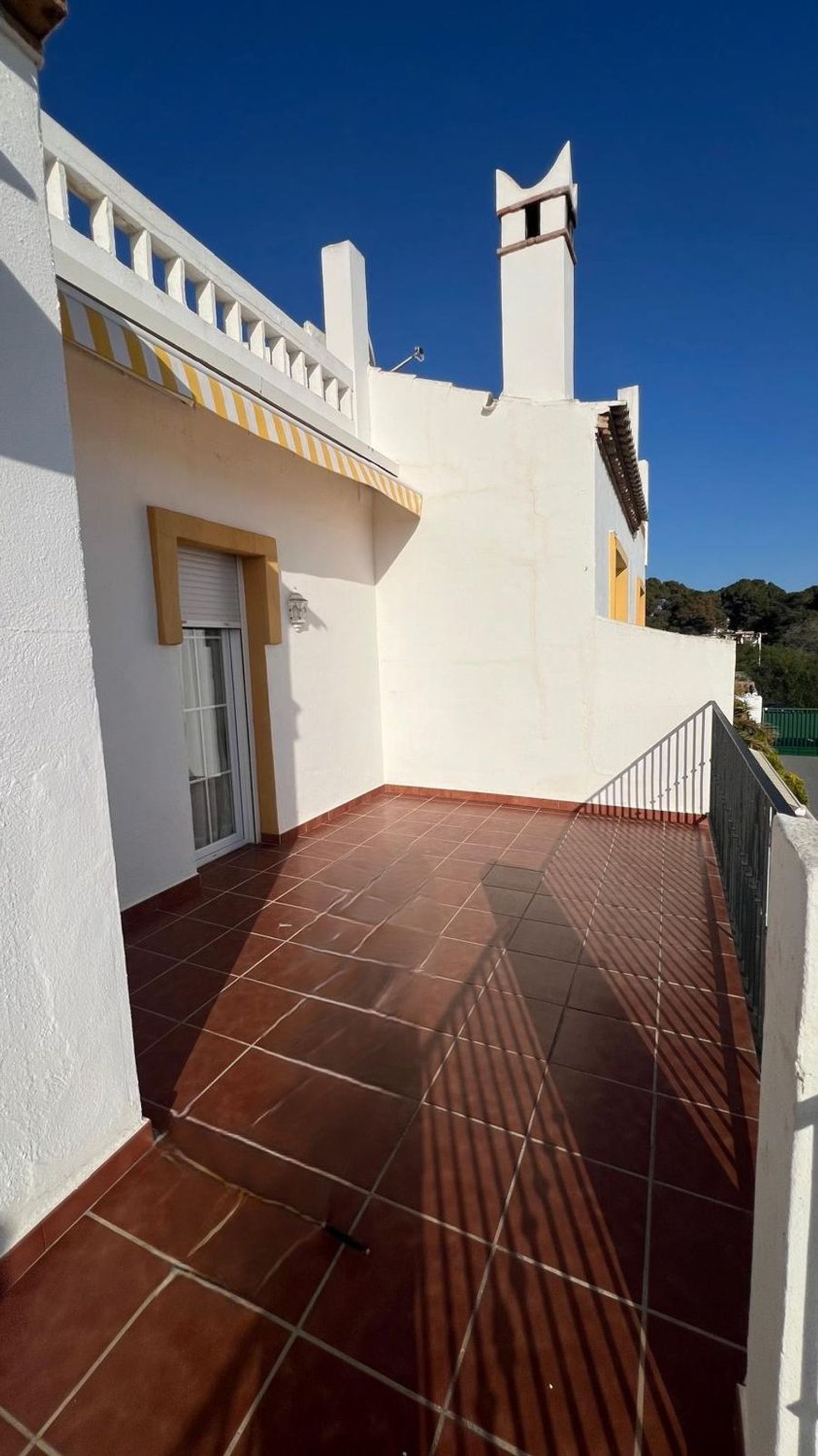 Chalet adosado en calle Frankfurt, 31 - Foto 3