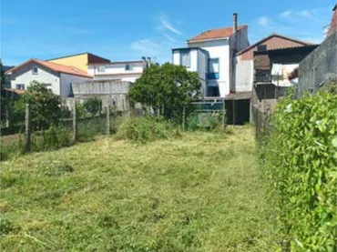 Chalet en pueblo - Foto 2