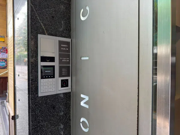 Piso en Avenida de Ramón y Cajal, 58, Nou Eixample Sud, Nou Eixample Sud - Foto 2