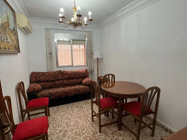 Piso en calle Sequeros, 5