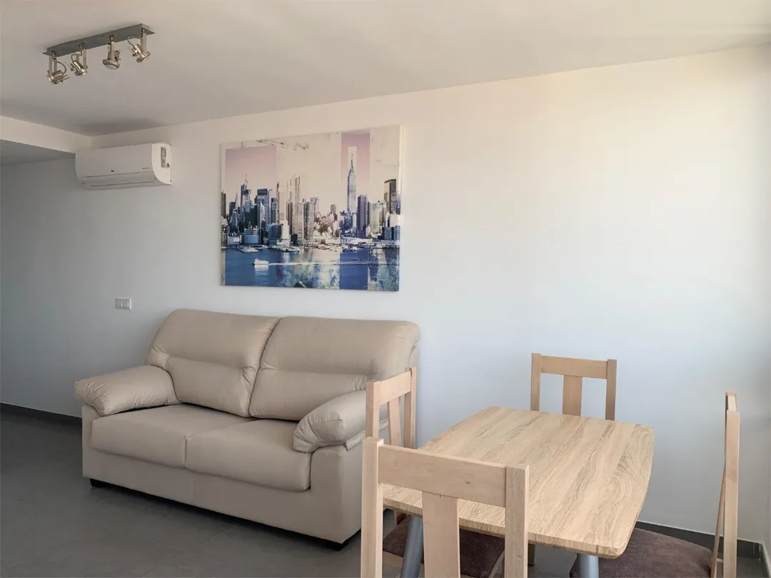 Piso en  Calle de Bruselas 9 - Foto 2