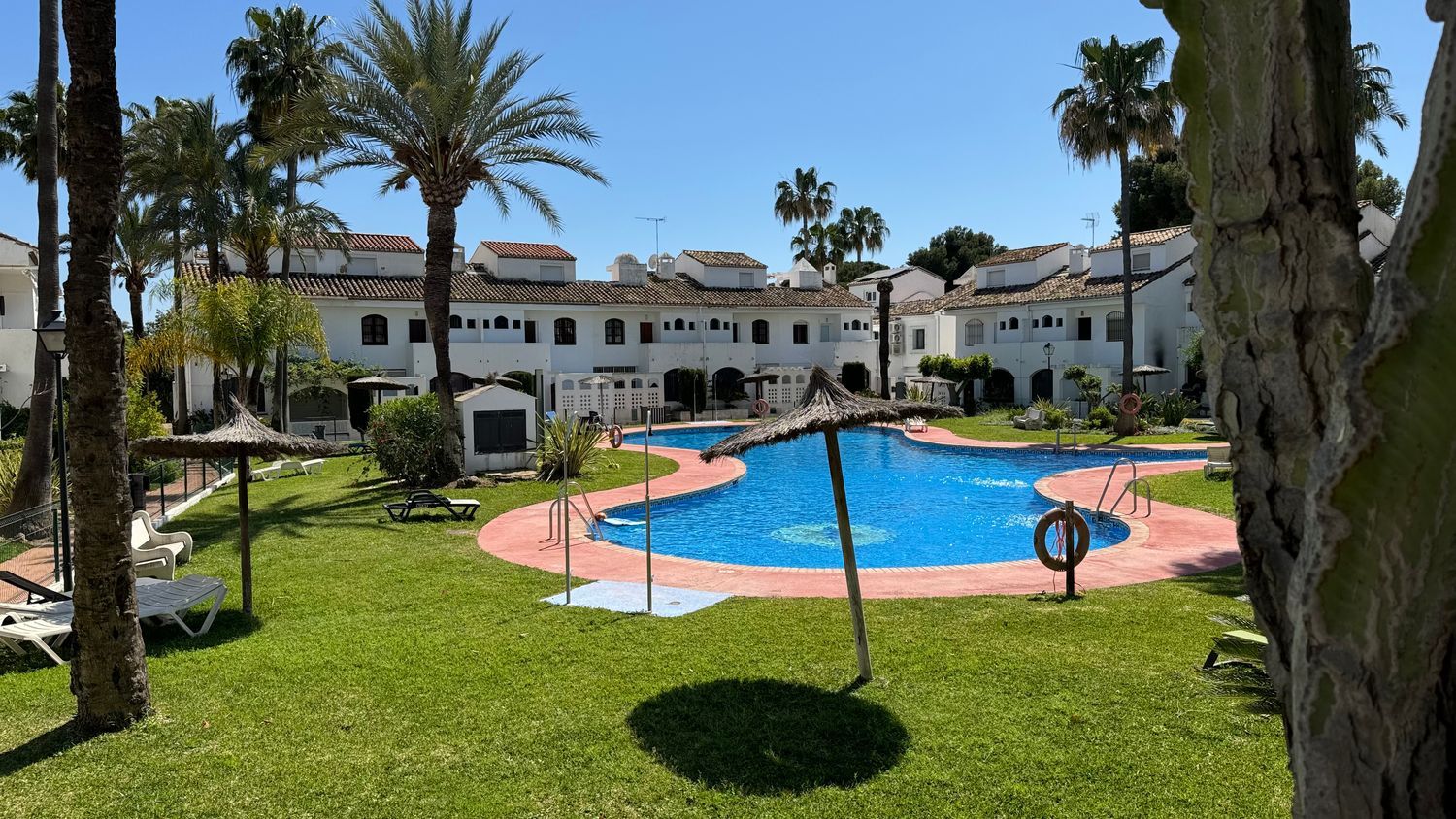 Estudio en avenida de las Golondrinas, 46 - Foto 1