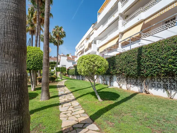 Piso en Calle Juan Vázquez, Cerrado de Calderón - Hacienda Paredes - Foto 1