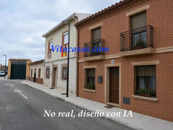 Chalet adosado en Calle de Jacinto Benavente, 10 - Foto 2