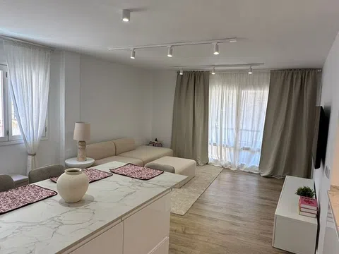 Piso en calle de la Concepció, 5
