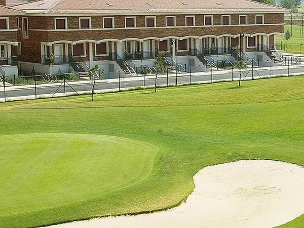 Chalet adosado en Urbanización Ciudad del Golf, 7 - Foto 2